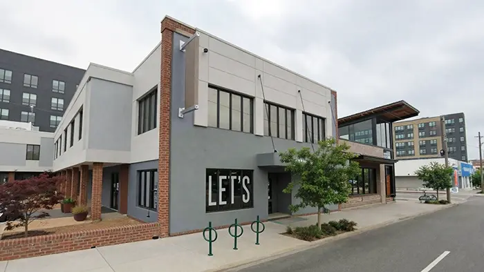 2920 W Broad Street, Richmond, VA 23230